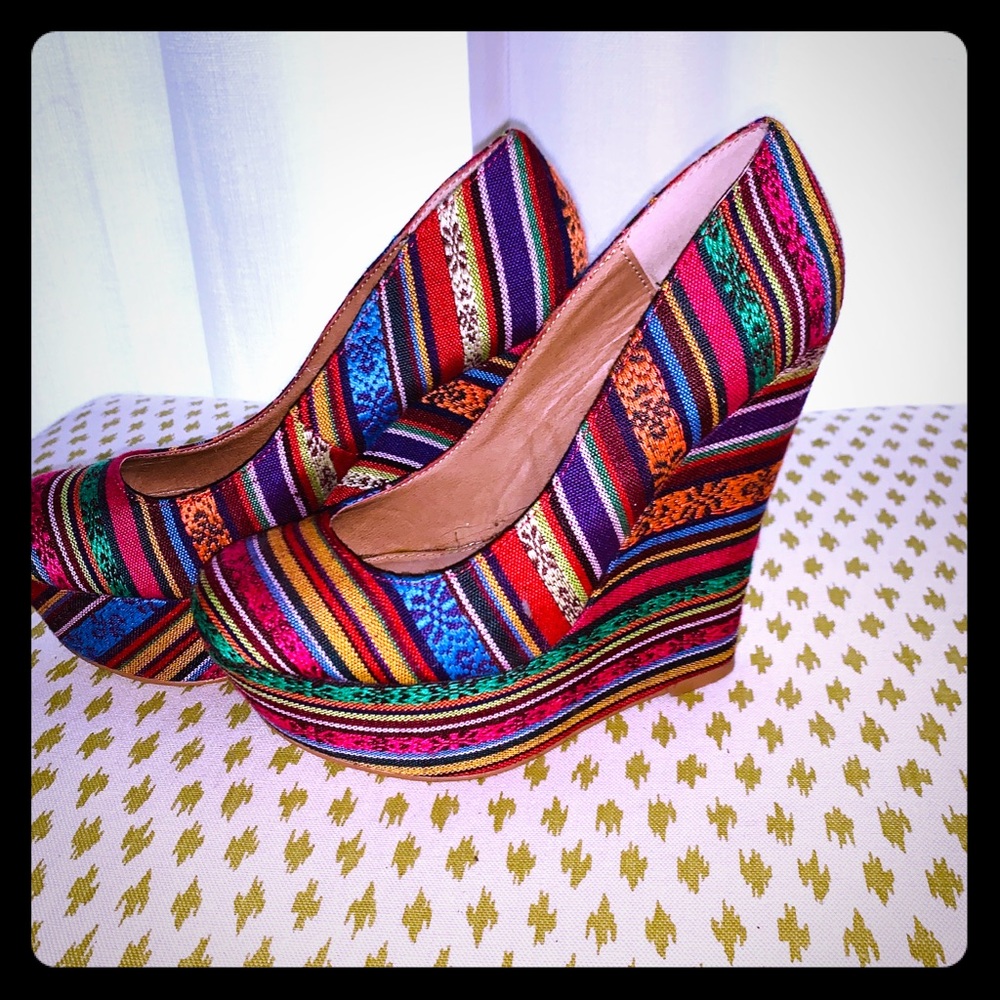 Steve madden multicolor wedged heels